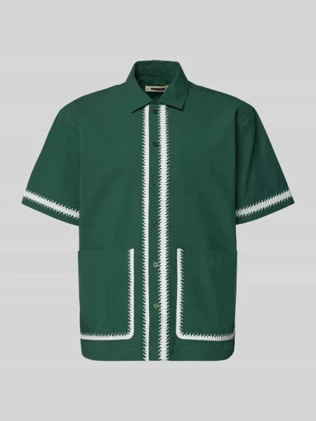 Koszula casualowa o kroju regular fit z nakładanymi Woodbird