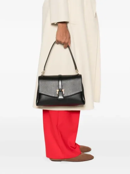 Geantă Ferragamo cu cataramă negru
