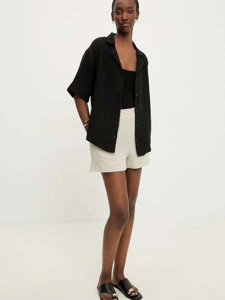 Однотонные шорты Answear.lab с высокой посадкой бежевые