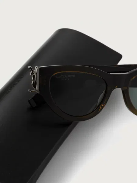 Солнцезащитные очки Saint Laurent