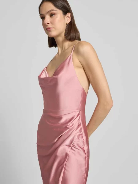 Sukienka wieczorowa o kroju slim fit z dekoltem na plecach Laona