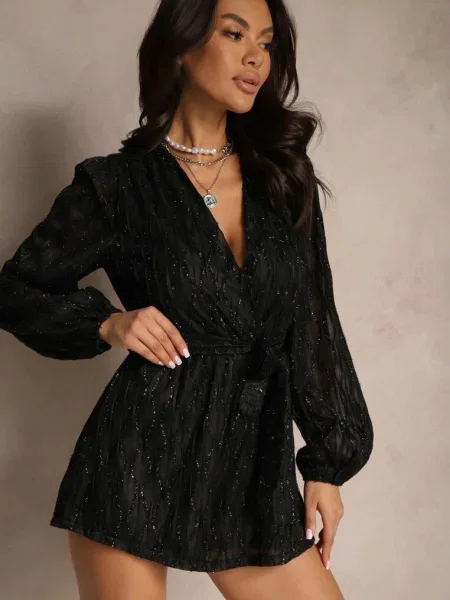 Kombinezon Kopertowy z Tłoczeniami i Błyszczącymi Przeszyciami Wiązany w Talii Venirise czarny