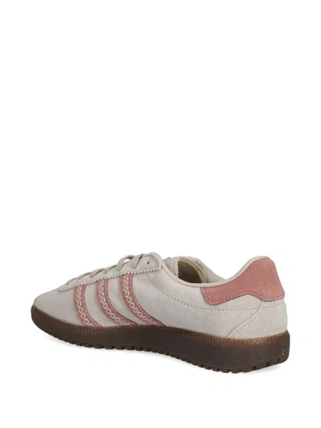 Prugaste bermuda kratke hlače Adidas s vezicama s čipkom smeđa