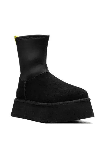 Klasikinės auliniai batai Ugg juoda