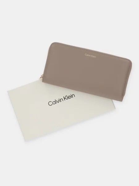 Calvin Klein Pénztárcák mokka bézs
