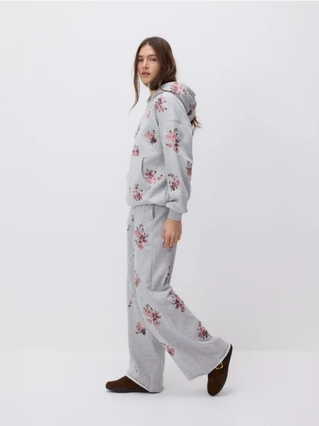 Reserved Штани з декоративною вишивкою світло-сірий сірі