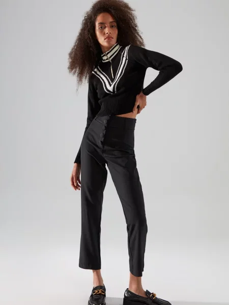 Hlače Trendyol črna