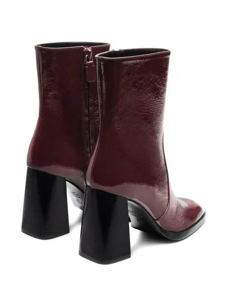 Botine Stuart Weitzman din piele de lac roșu