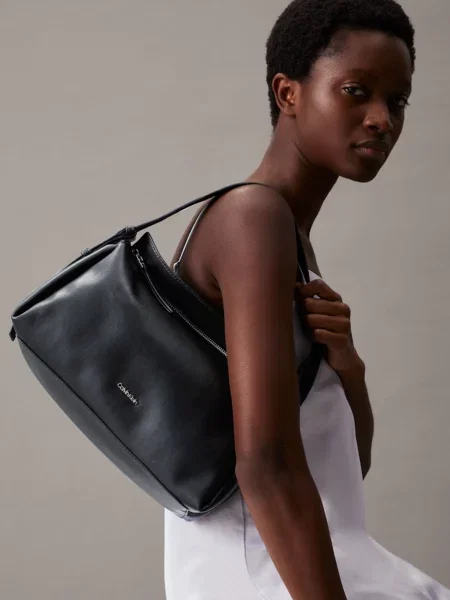 Crossbody kabelka Calvin Klein čierna
