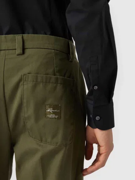 Koszula biznesowa o kroju slim fit z popeliny z bardzo długim rękawem Boss czarna