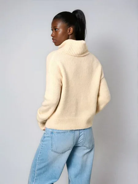 Класичний гольф із домішкою вовни нюдовий