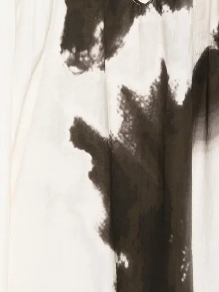 Maksi haljina Gentry Portofino s printom s apstraktnim uzorkom s halter ovratnikom bijela