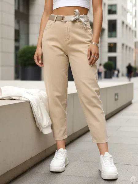 Jeansy mom fit z paskiem z wysokim stanem Dstreet beżowe