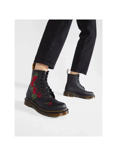 Félcipő Dr. Martens fekete