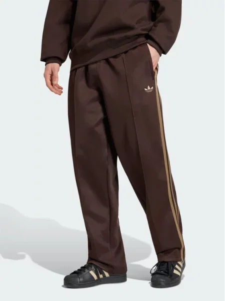 Teplákové kalhoty adidas hnědé