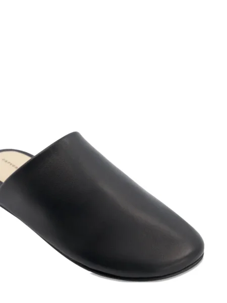 Papuci tip mules Carven din piele fără toc negru
