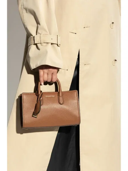 Didelis rankinė ant juosmens Michael Michael Kors juoda