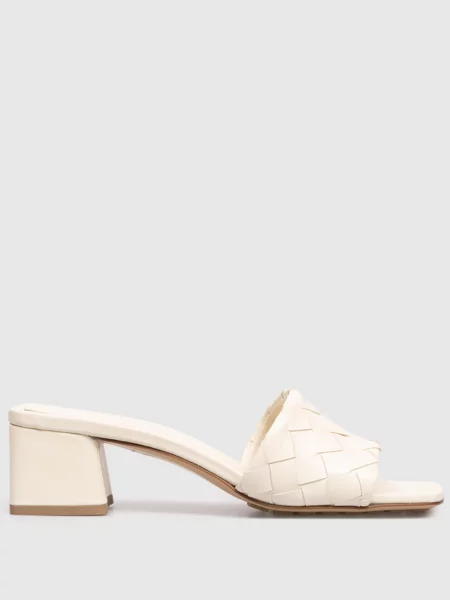 Кожаные мюли Bottega Veneta бежевые