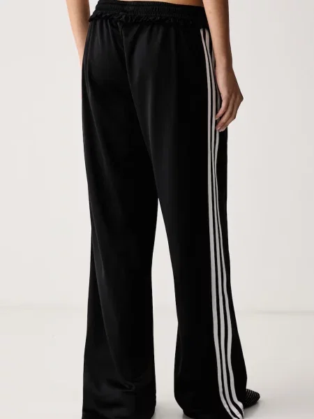 Adidas Originals широк панталон дамски Pleated Firebird черно