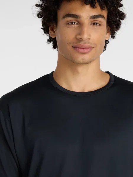 Спортивная футболка New Balance черная