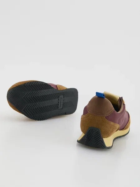 Кроссовки Reserved