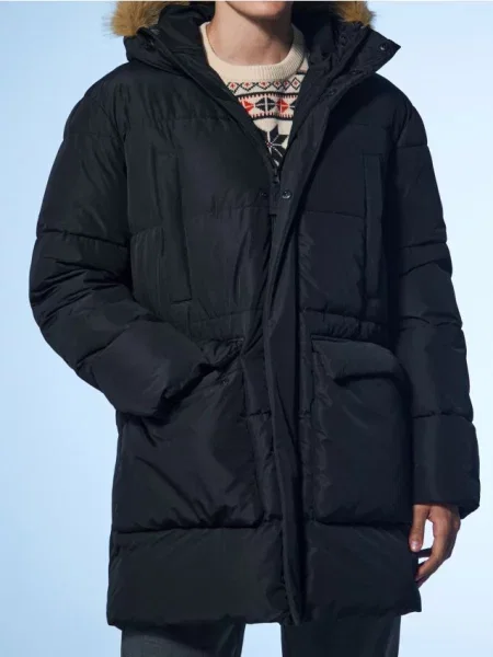 Sinsay Prošívaná puffer bunda s kapucí černá