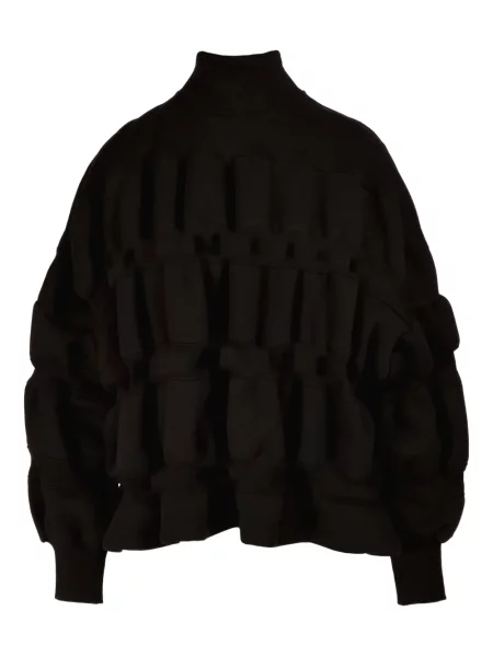 Суитчър Ioana Ciolacu с волани черно