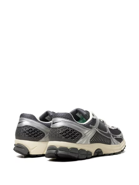 Baschet sneakerși Nike Vomero cu autograf negru