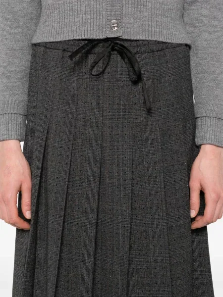 Fusta plisata Sandro plisată până la genunchi gri