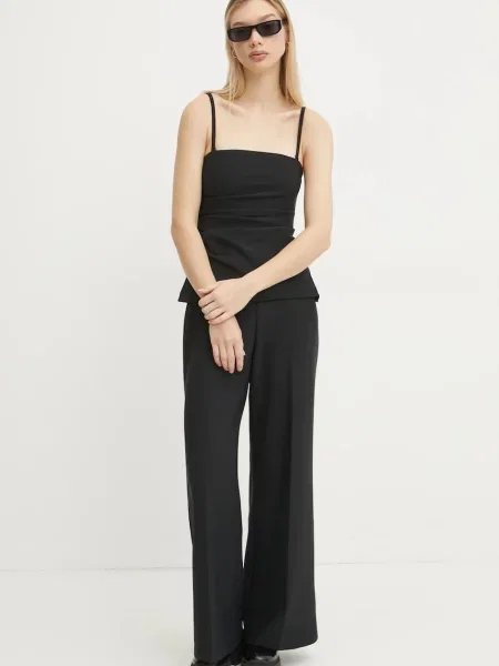 Overal Abercrombie & Fitch cold shoulder černá