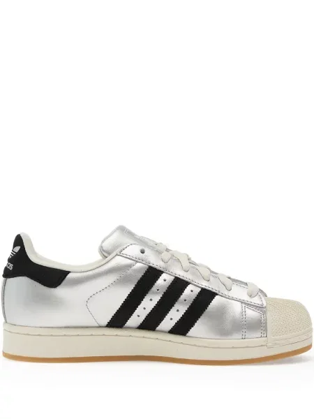 Nėriniuotos sportbačiai Adidas Superstar su raišteliais juoda