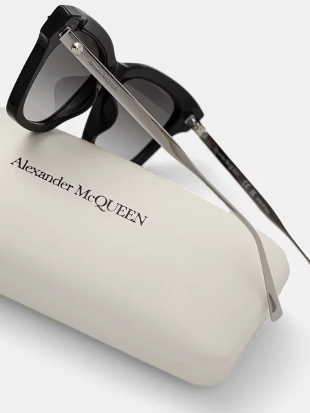 Солнцезащитные очки Alexander Mcqueen черные