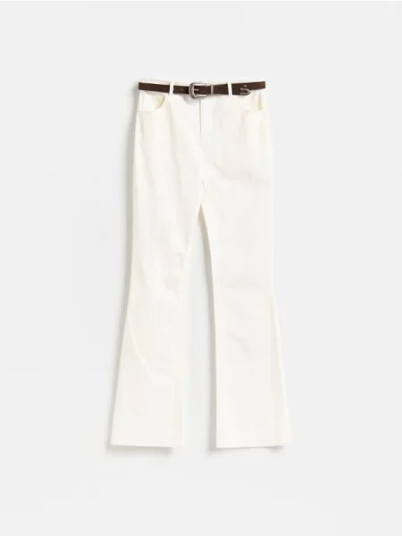 Reserved Pantaloni flare cu curea crem