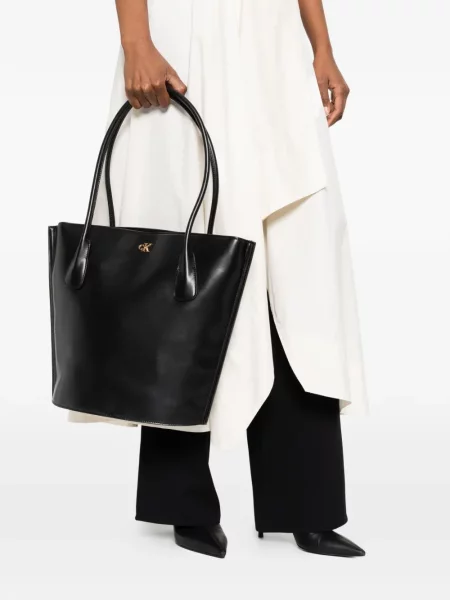 Geantă Calvin Klein cu autograf negru