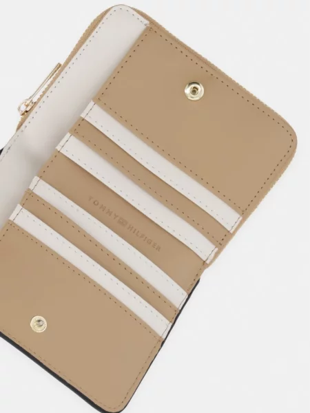 Tommy Hilfiger portfel z imitacji skóry beżowy
