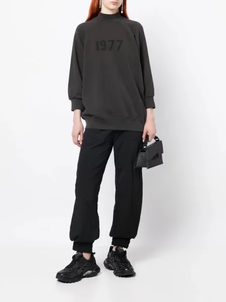 Суитчър Fear Of God Essentials с принт сиво