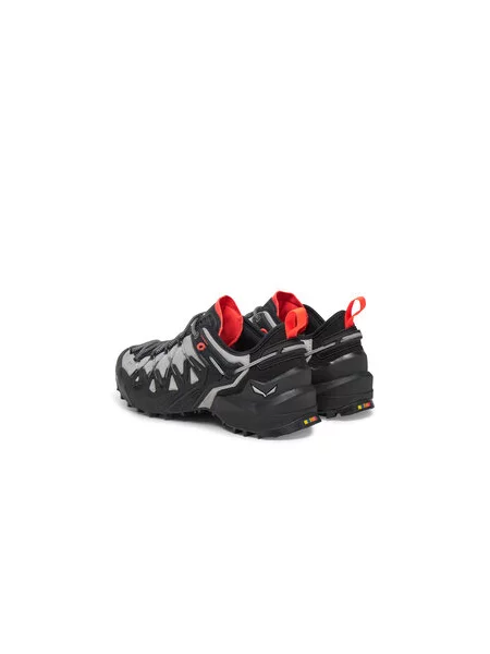 Trekking čevlji Salewa Wildfire Edge siva