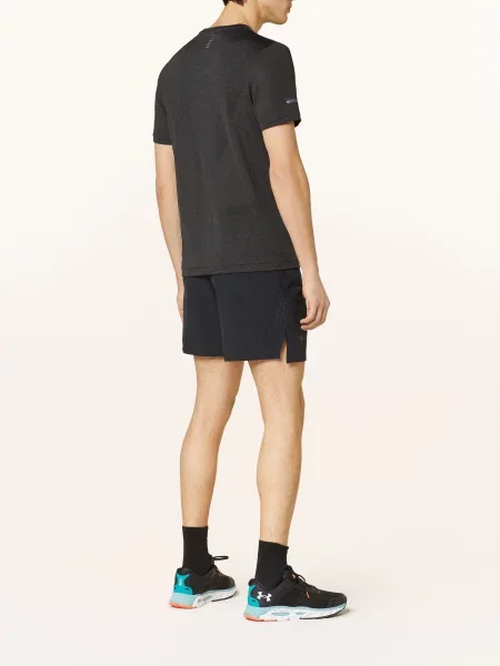T-shirt Under Armour SEAMLESS STRIDE SS Black S czarna