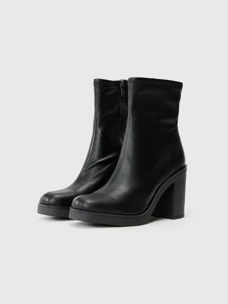 Škornji Steve Madden črna