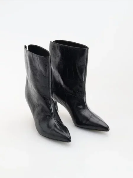 Reserved Botine din piele negru