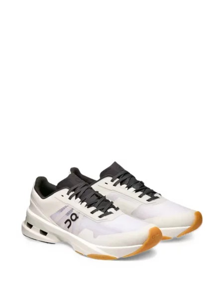 Sneaker On fehér
