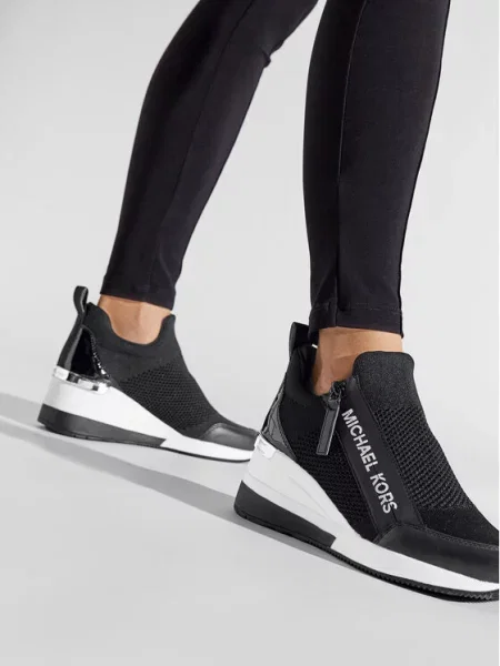 Sneakersy MICHAEL Michael Kors Willis Wedge Trainer čierna