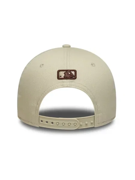 Czapka z daszkiem New Era beżowa