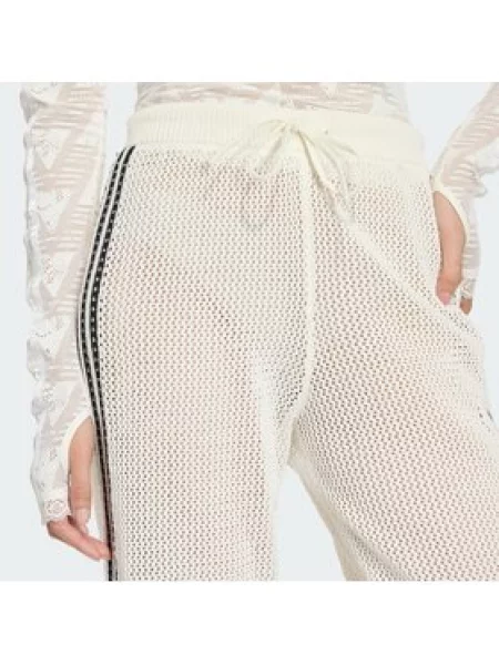 Adidas Pletene hlače Firebird Regular Fit bijela