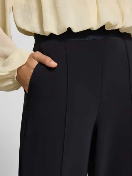 Spodnie o kroju regular fit z gumowym paskiem z logo model Cameron' Cambio granatowe