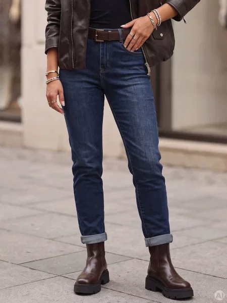 Jeansy mom fit z paskiem z wysokim stanem Dstreet granatowe