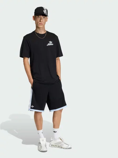 Футболка adidas Graphics чорний