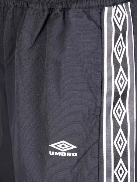 Pantaloni Umbro cu dungi negru