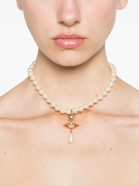 Vėrinys Vivienne Westwood su perlais auksinė