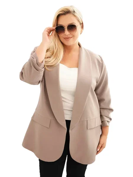Elegantní plus size blejzr Kesi bílé